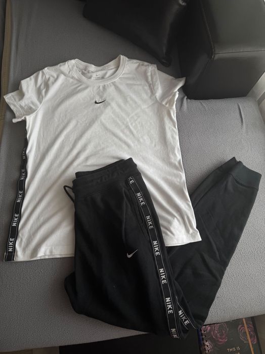 Дамски екип ХИТ Nike найк