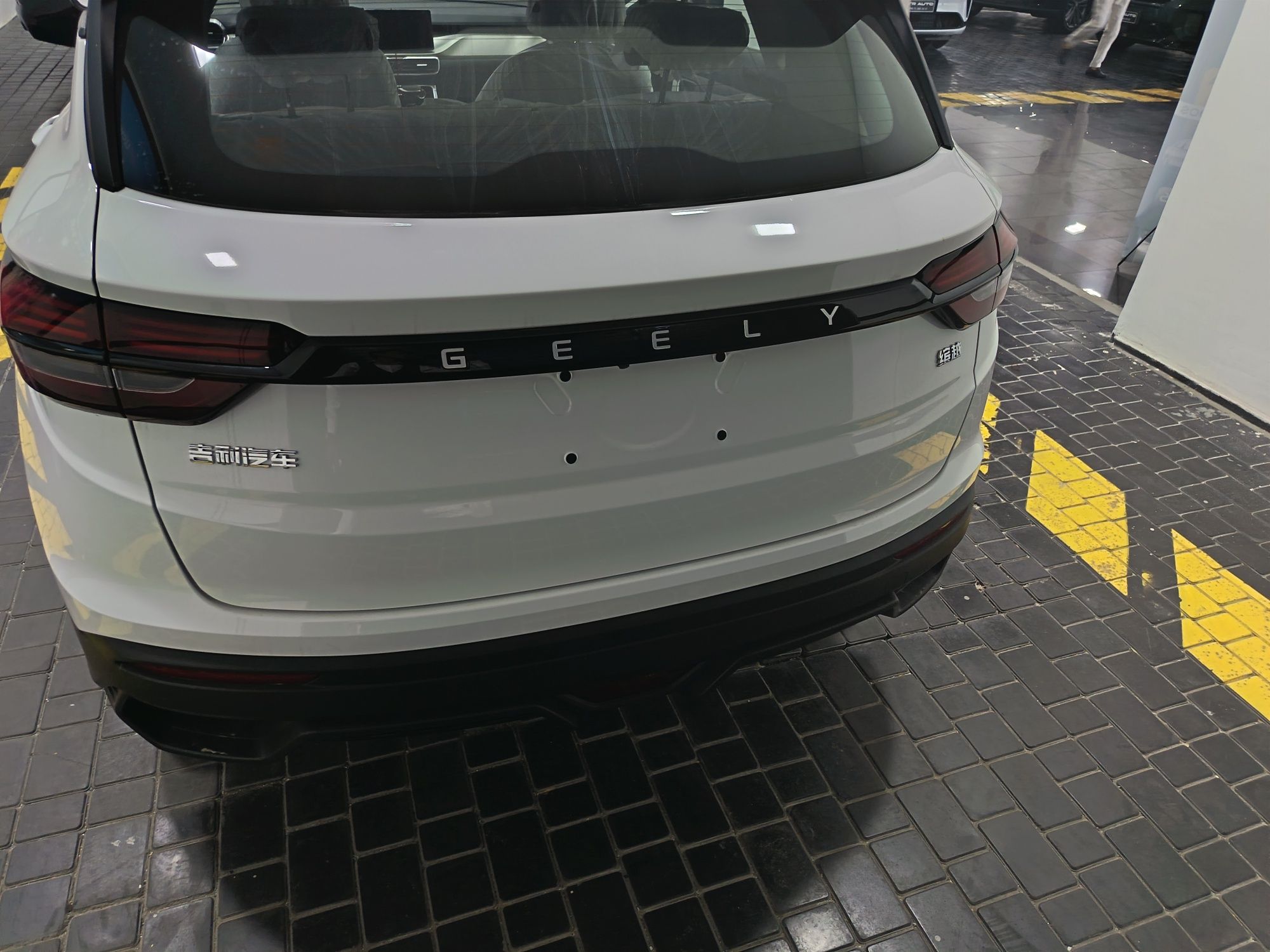 Geely coolray 2025