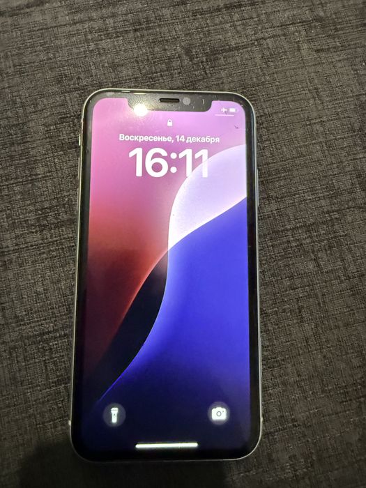 Продам iphone xr 128gb