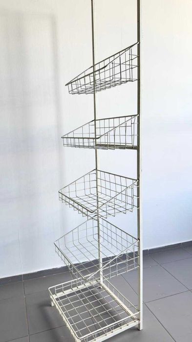 Стойка металлическая в Идельном состоянии