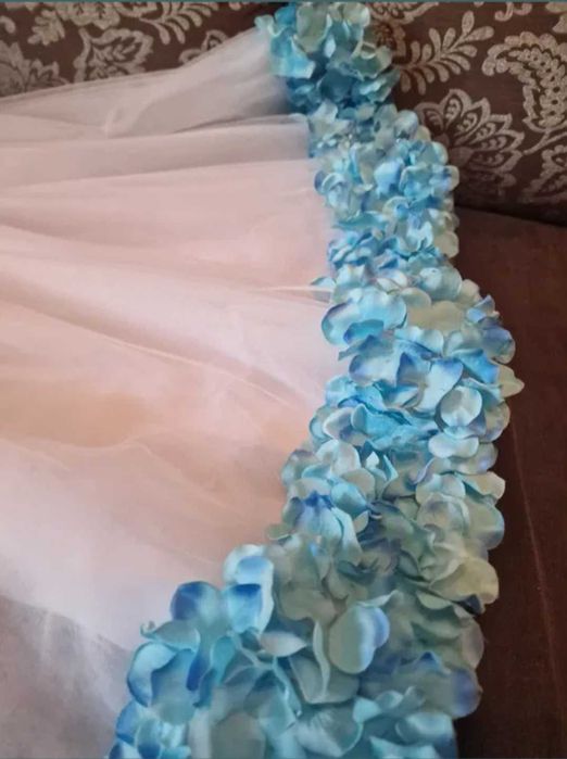 Пышная юбка и венок с гортензиями