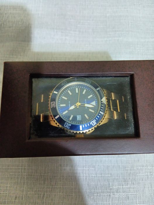 Vând ceas bărbătesc