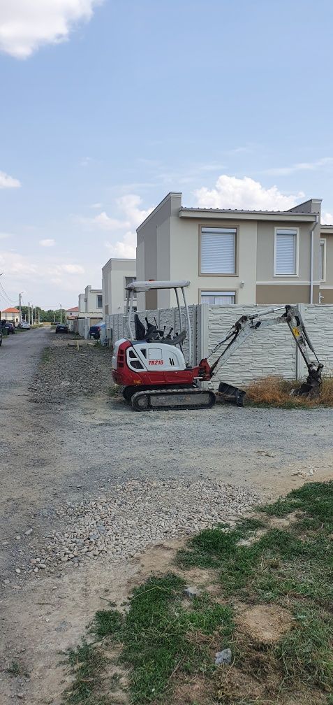 Miniexcavator bobcat miniincarcator Transport sapaturi Nivelar