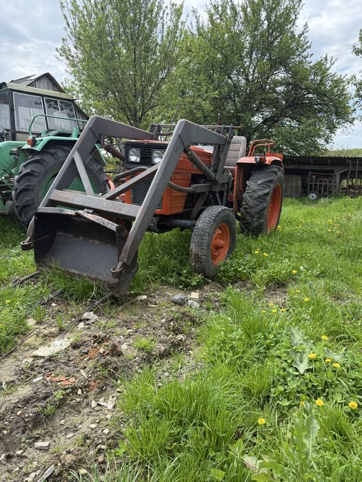 Tractor Fiat romanesc cu incarcator original