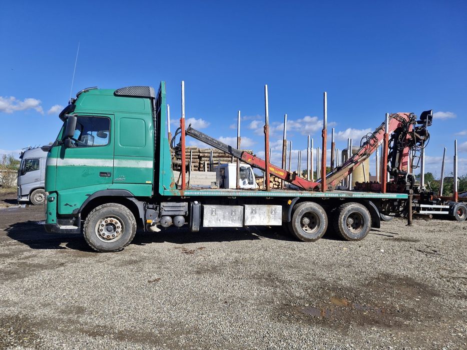 Camion forestier Volvo 460