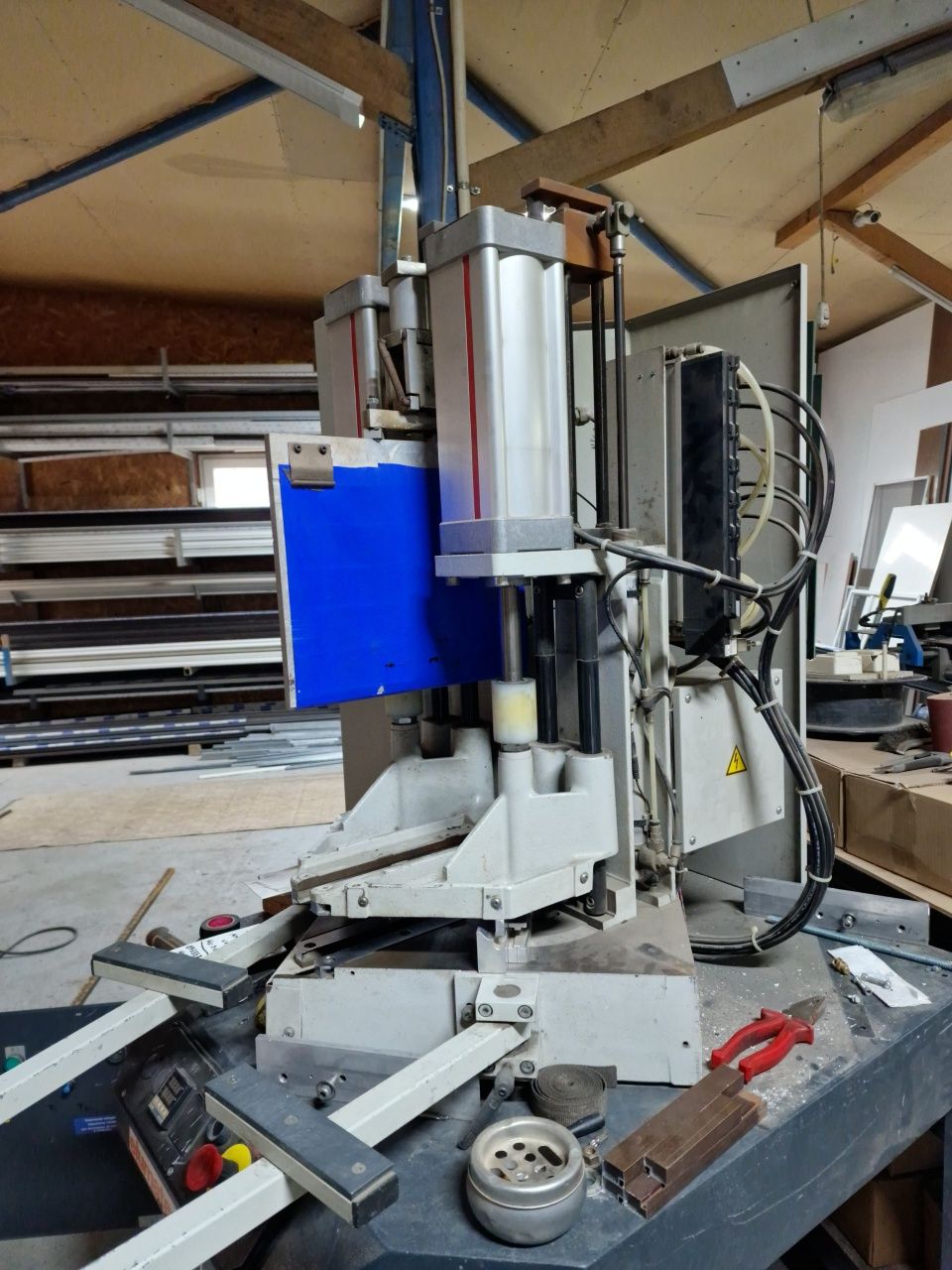 Electronist-Automatist reparatii utilaje industriale & placi electron