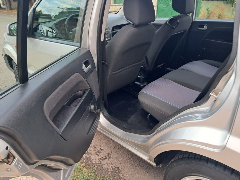 • FORD FUSION • • 88 .000 KM • • UNIC PROPRIETAR  2009 • Stare Ca Nouă