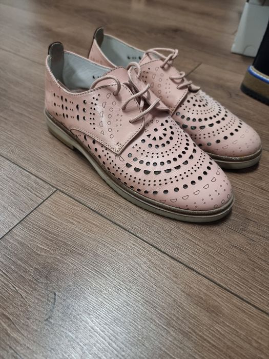 Дамски боти и обувки