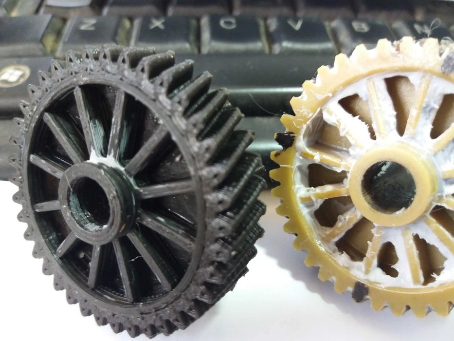 roata plastic cu 13 si 38 dinti pentru daewoo