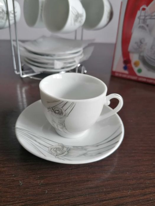 Set elegant cesti cu farfurii