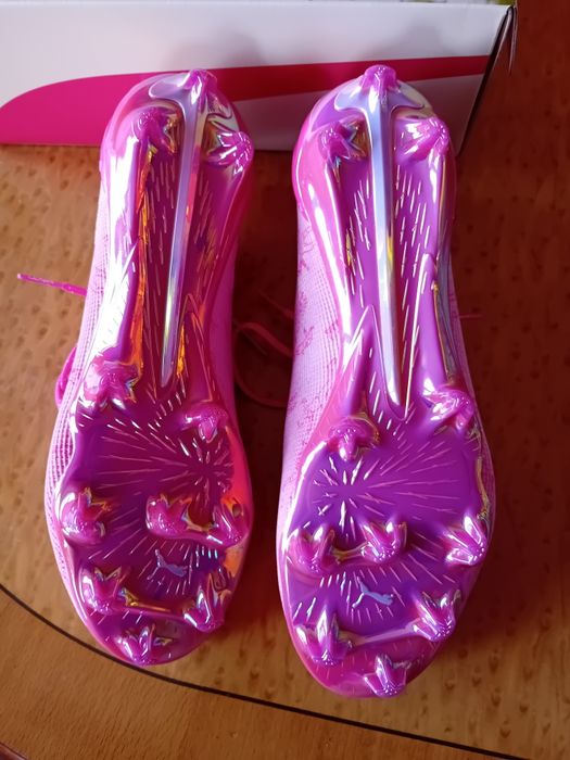 Продавам Футболни Обувки Puma