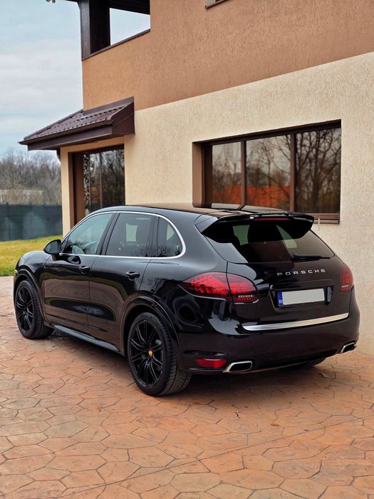 Porsche Cayenne  2013
