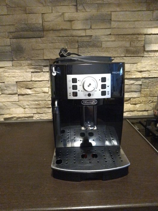 Expresor cafea DeLonghi Magnifica