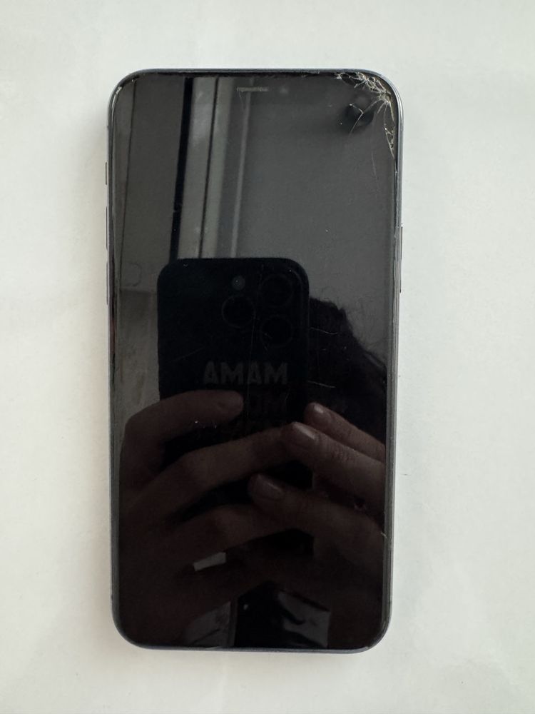 iPhone 11pro 64 GB 74% за части