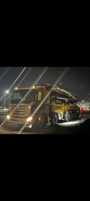 Услуги автобетононасоса 37-80метров  а также миксера (автобетоносмесит