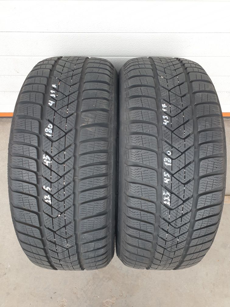 Зимни гуми 2 броя PIRELLI SottoZero3 225 45 R18 дот 4217