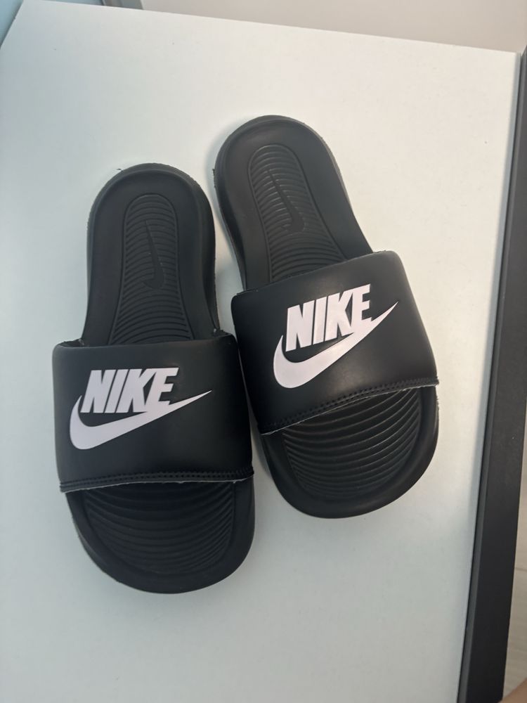Джапанки на Nike