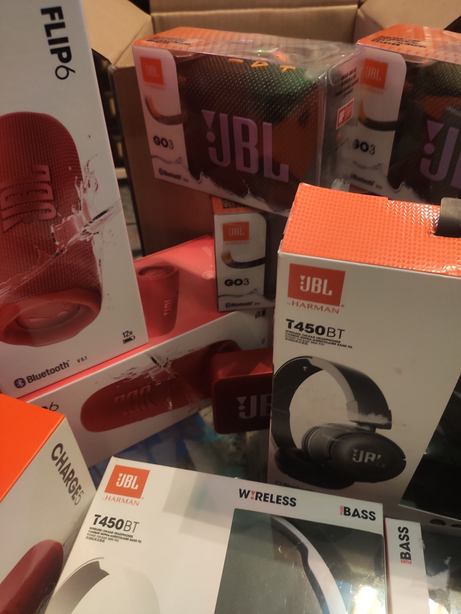 Лот колонки JBL ,Чисто нови.Оригинални