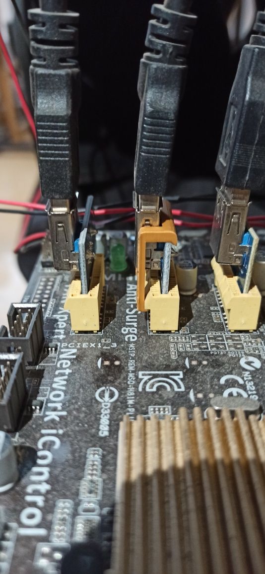 PCI-e Riser Lock Clip | PCI Щипка | PCI extender