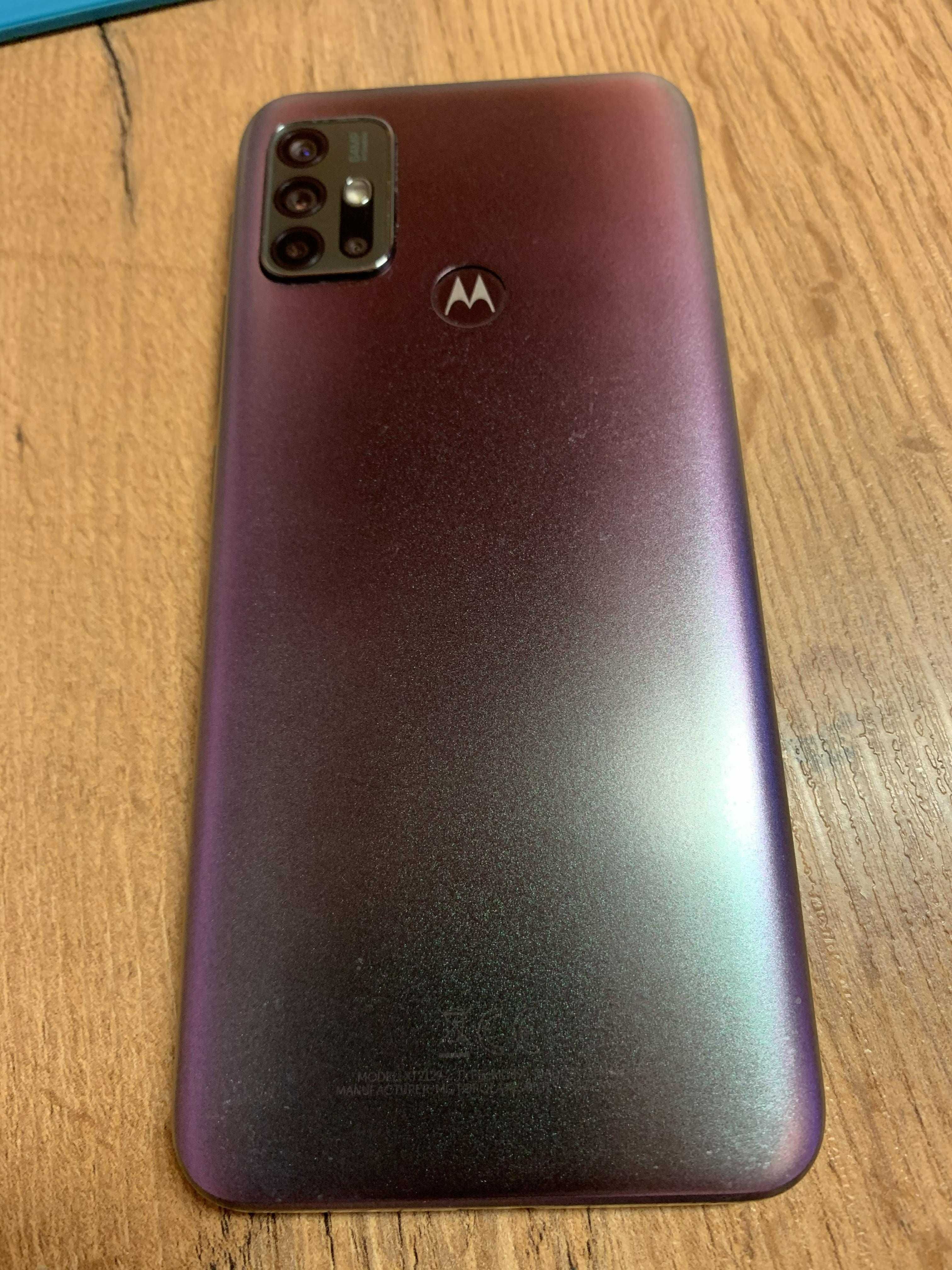 Motorola G30 sau  Moto G8 Power si  Motorola  E7 Power .