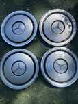 Vand set 4 capace pe 15  Mercedes w124