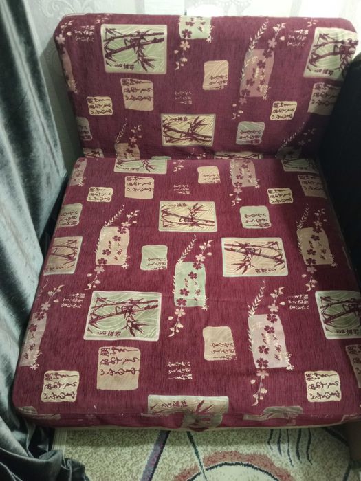 Кресло-кровать недорого срочно в связи с переездом для аренды квартиры