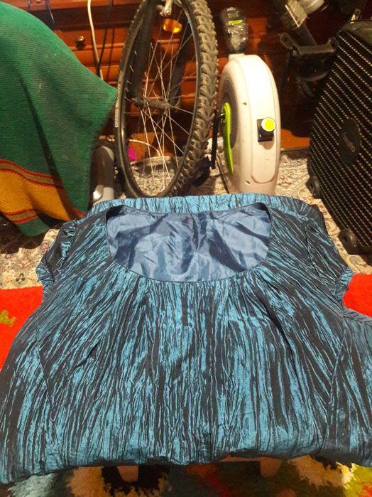 СРОЧНО Продаем блестящее вечернее платье