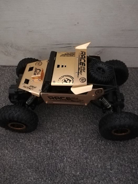 Детски маневрен джип