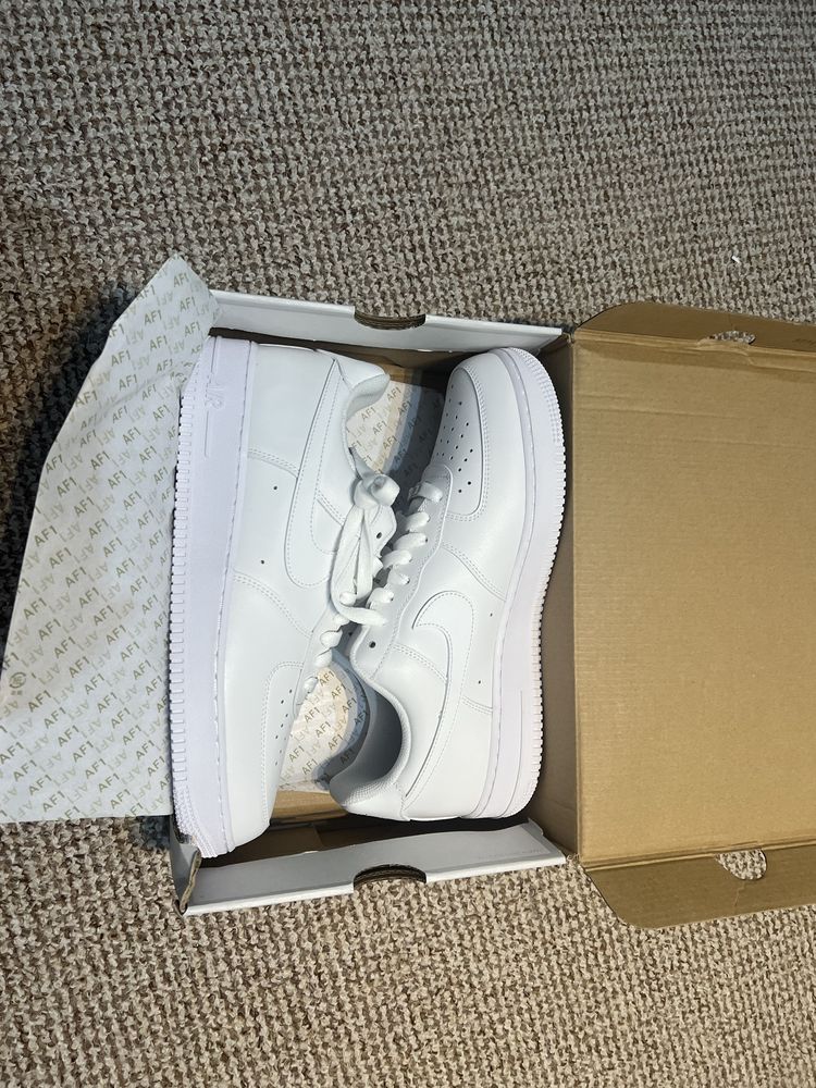 air force 1 triple white