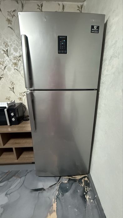 Холодильник SAMSUNG