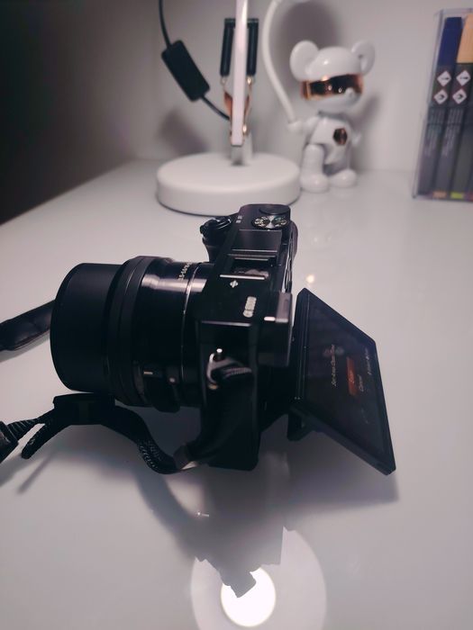 Aparat foto Mirrorless Sony A6000