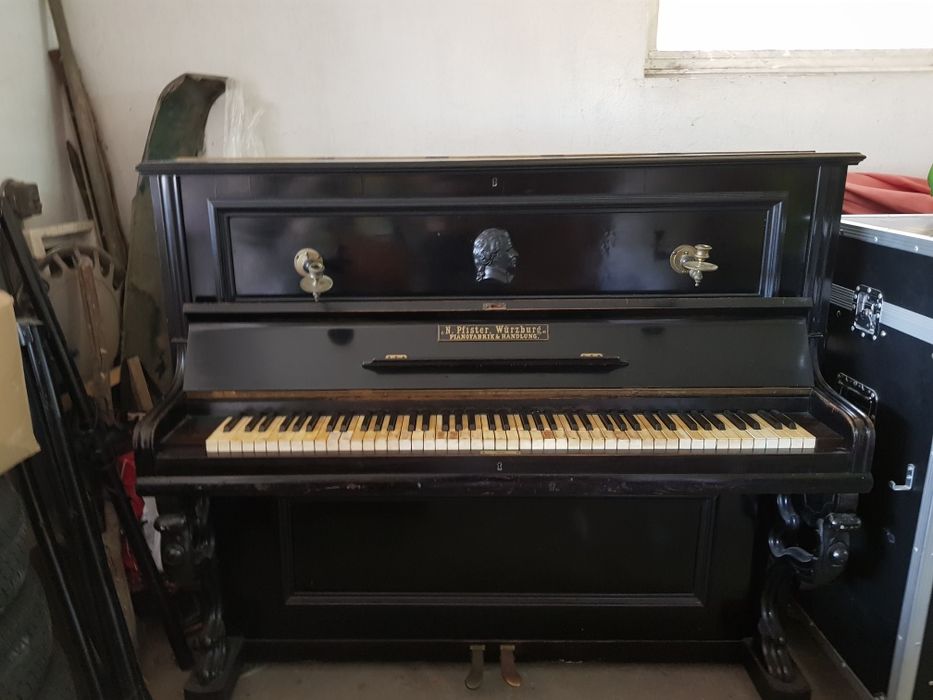 Антично пиано N. Pfister, Würzburg