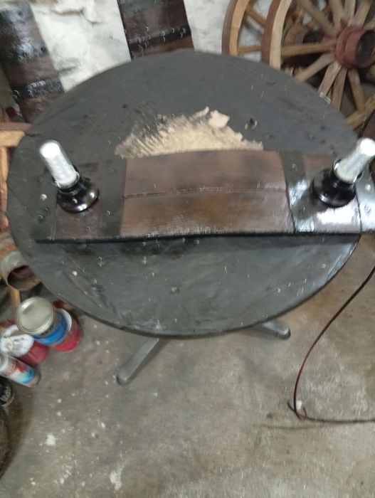 Битова лампа за стена