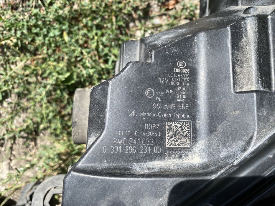 Far Audi A4 B9 8W 2015 - 2019 far stanga Matrix led