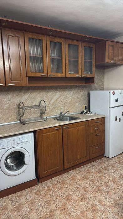 Двустаен апартамент под наем в жк. Тракия