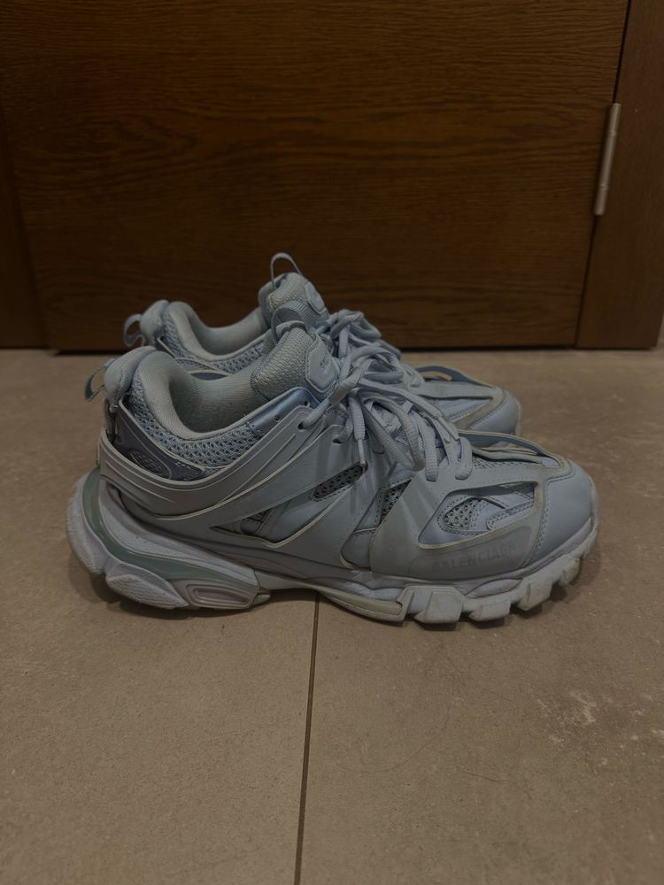 Запазени balenciaga track