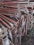 Inchiriez popici metalici disponibil 2000bucati.