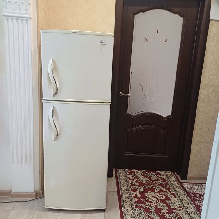 Продам двухкамерный холодильник LG.No-frost(самооттайка)Могу доставить
