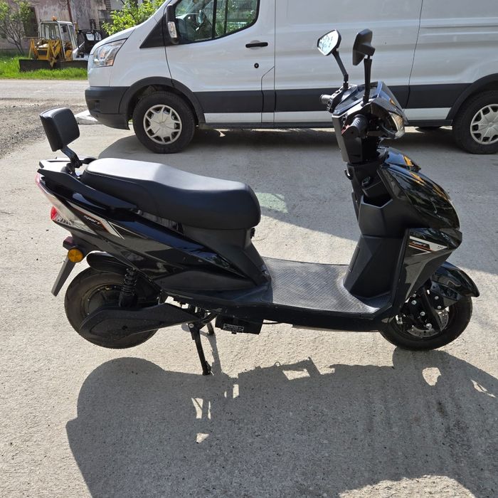 Vând scuter electric