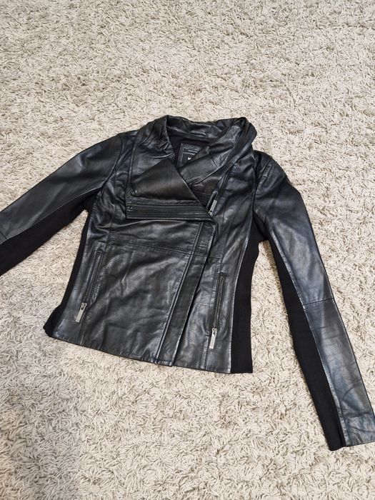 Кожанная куртка в отличном состоянии.