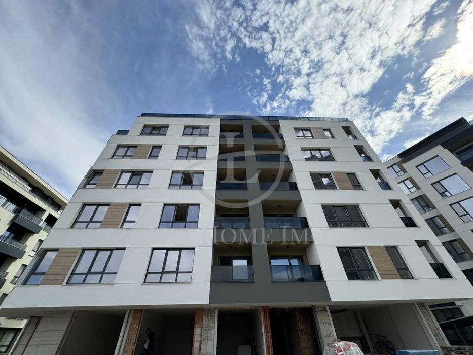 Продава се Тристаен апартамент в Пловдив, Христо Смирненски - 261 кв.м за 955 €/кв.м - Снимка #1