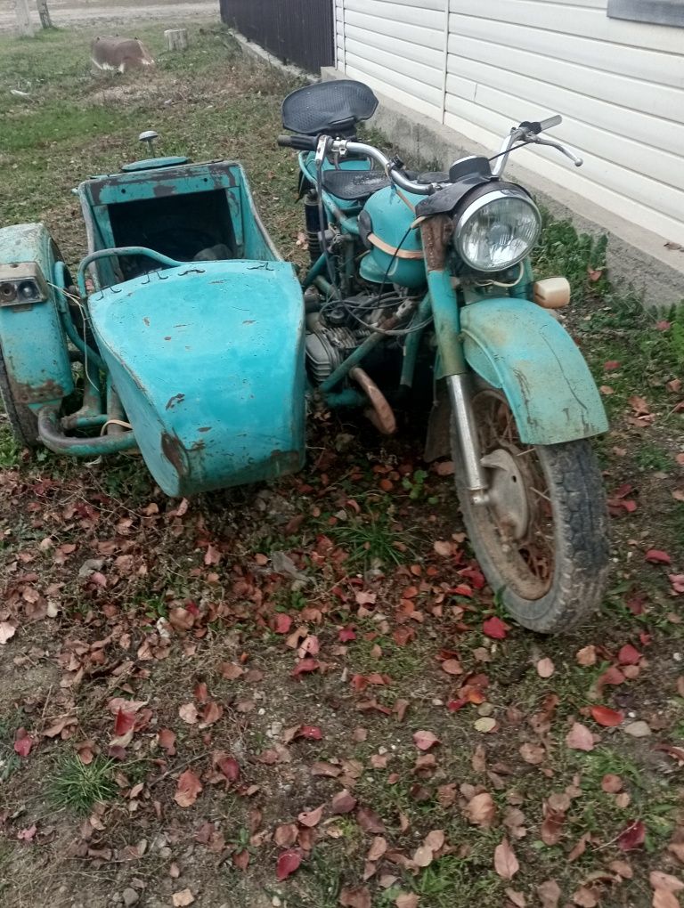 Мотоцикл Урал...