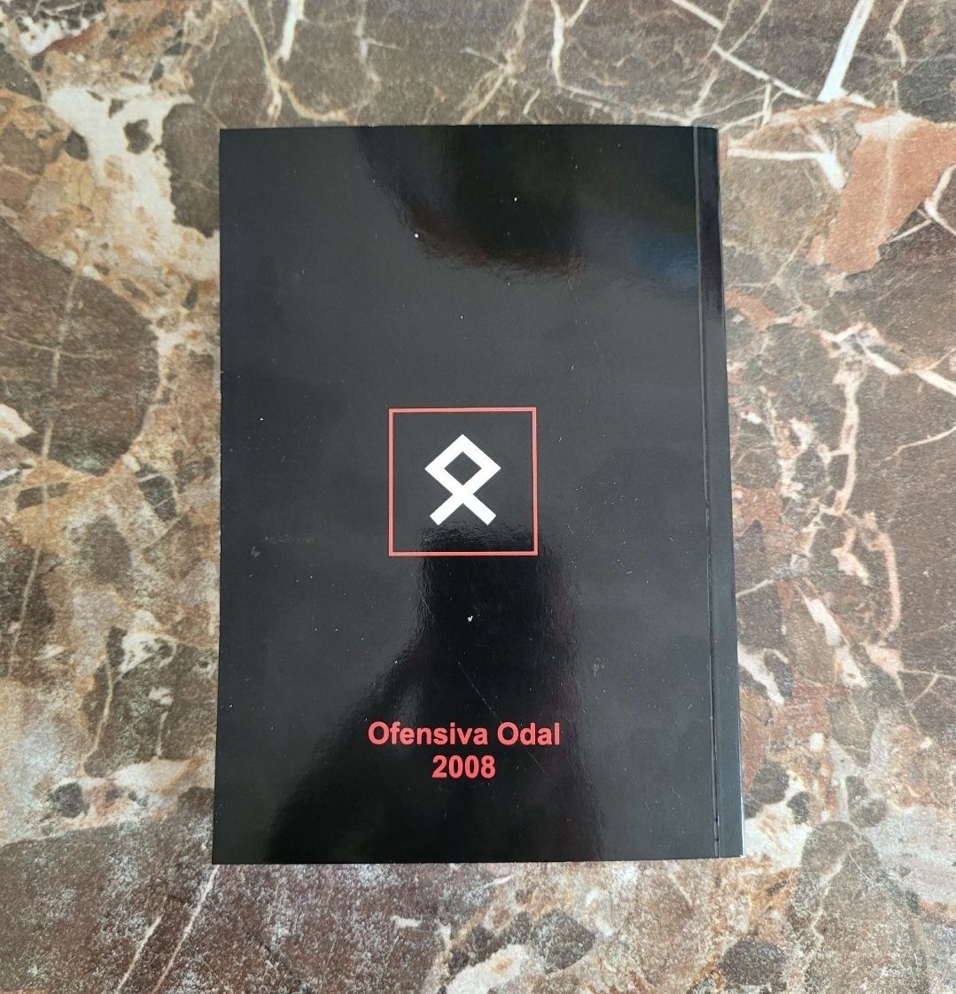 Vand Mein Kampf în stare buna