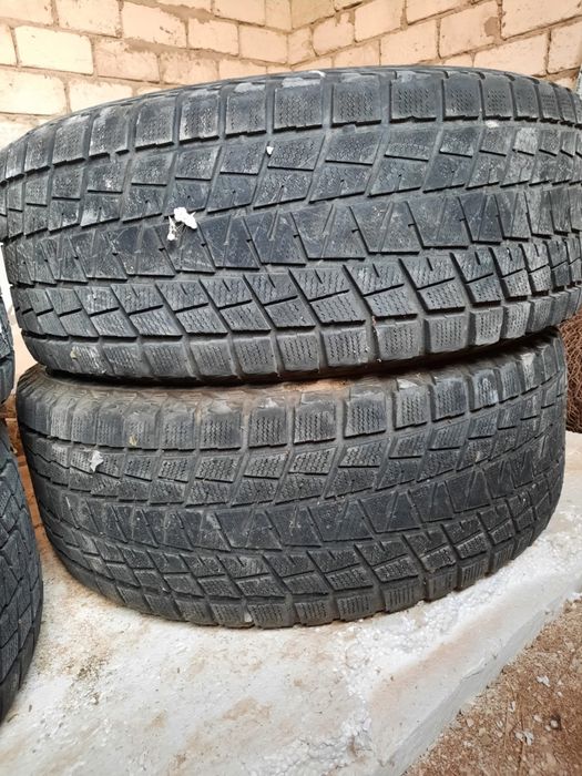 Зимние шины Bridgestone 285/65/17