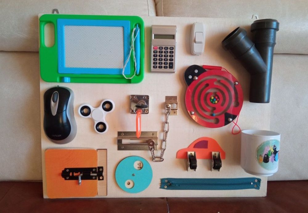 Налична Занимателна дъска бизиборд busyboard