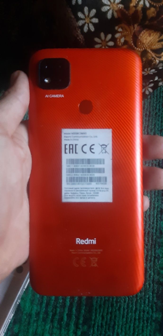 Redmi 9 c sotiladi aybi yuq karobka bor xotira 64gb