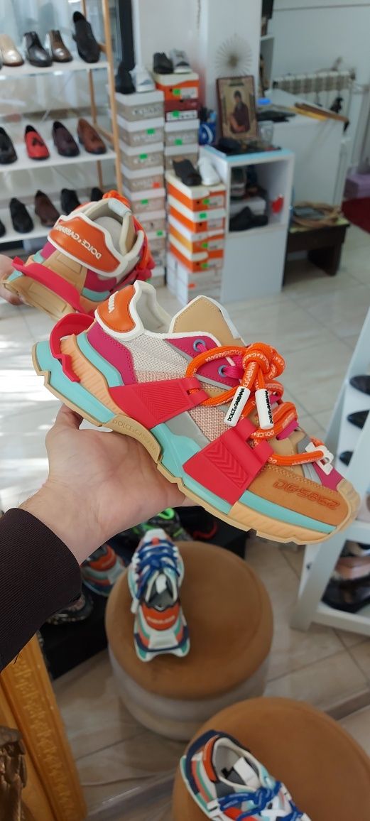 Adidasi de calitate in editie limitata 3 modele pe 6 nuante