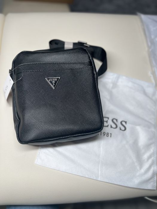 Мъжка чанта GUESS