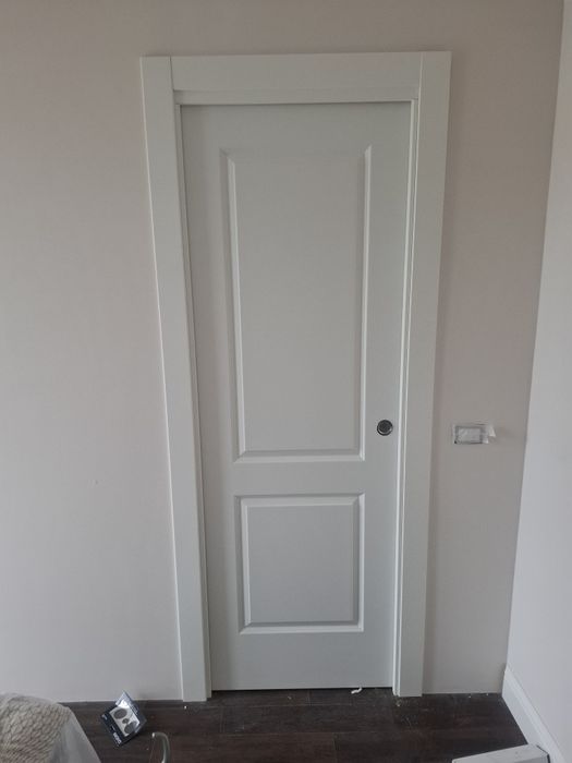 Montator Uși de interior Laminat Spc