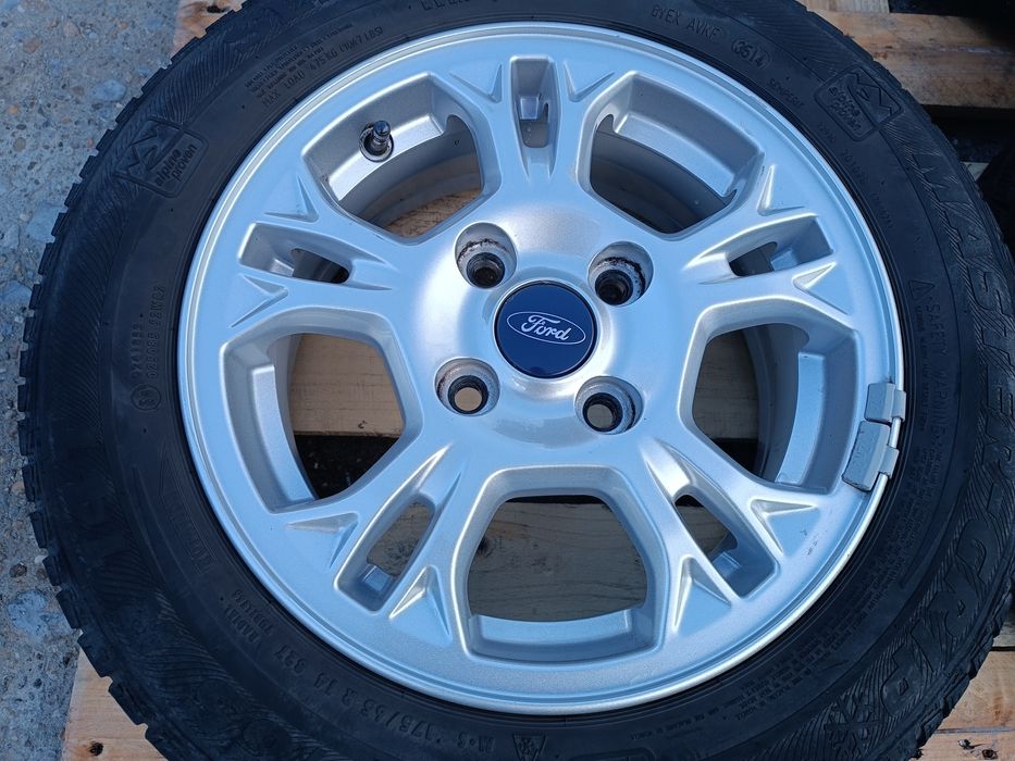 Лети джанти 14ки 4х108 Ford + зимни гуми 175/65/14 Semperit